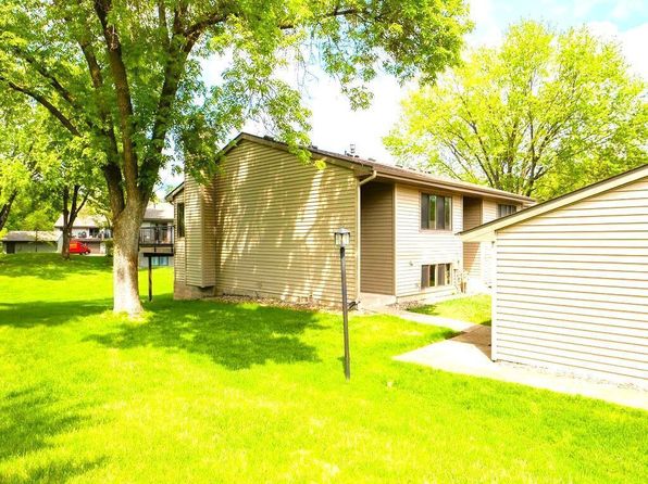 1348 Arden View Dr, Arden Hills, MN 55112