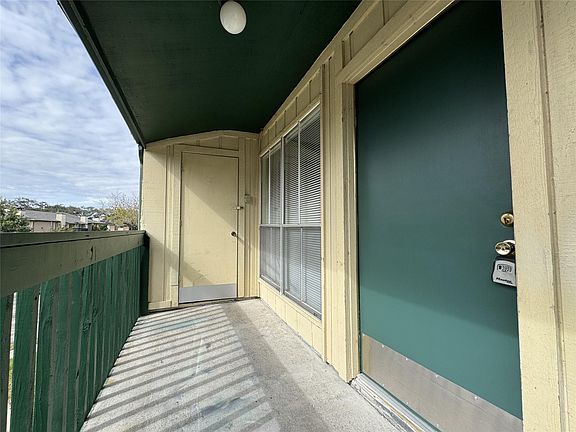 3rd image of 1516 Bay Area Blvd APT Q8