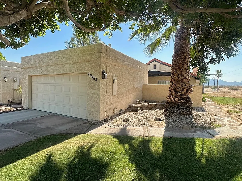 10485 S Del Valle Dr