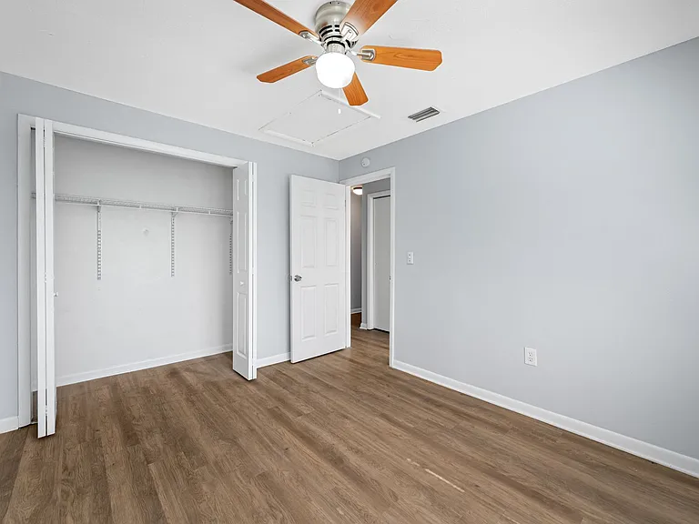 1308 W Waters Ave — Photo 16