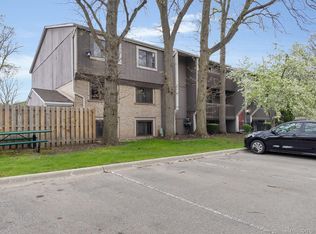 29860 W Twelve Mile Rd APT 608, Farmington, MI 48334