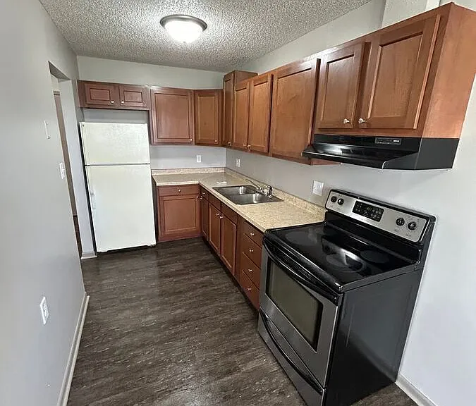 406 4th St SE #2A — Photo 1