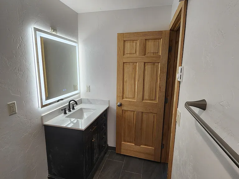 136 Cartier Ct — Photo 3