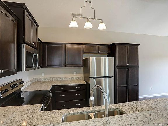 5th image of 110 Promenade Ln #110