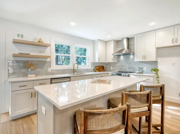 1349 Coosaw Dr, Charleston, SC 29407