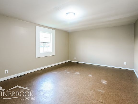 2nd image of 4470 N Arlington Ave