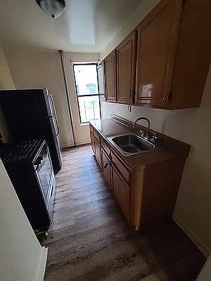 4th image of 1325 Eastern Pkwy #C
