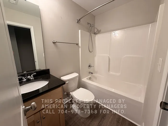 568 Kirk St — Photo 11
