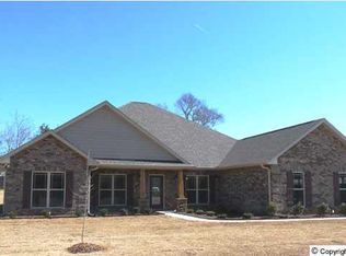 2515 Caldwell Park Ct, Owens Cross Roads, AL 35763