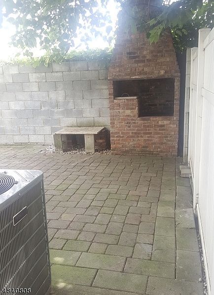 2nd image of 21 5th St