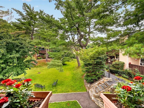 95 Wiltshire Road #C 16, Scarsdale, NY 10583