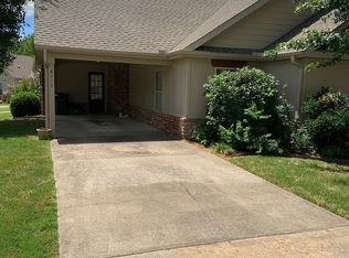 4079 N Rolling Meadows Dr, Fayetteville, AR 72703
