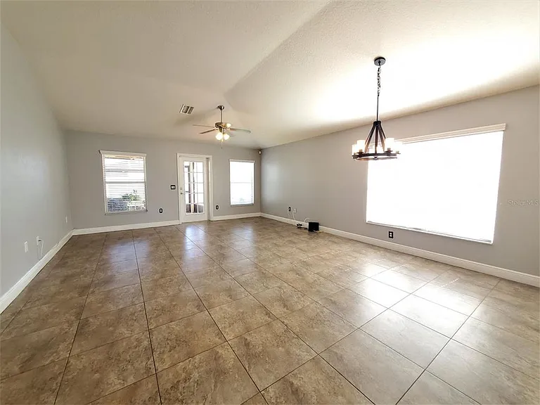 10737 Standing Stone Dr — Photo 4