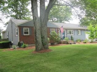 1 Sunset Dr, Medway, MA 02053