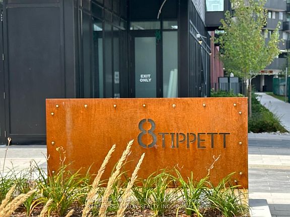 5th image of 8 Tippett Rd #1205