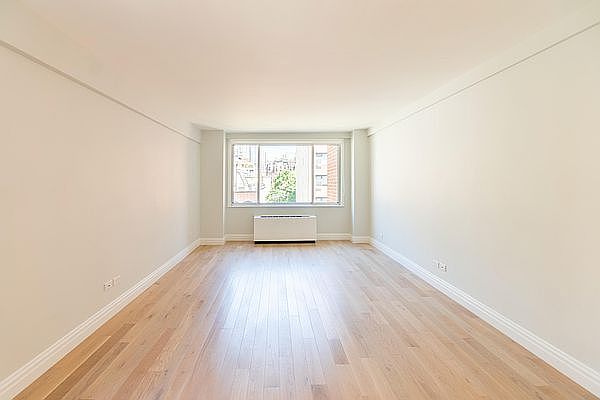 1st image of 340 E 51st St #5C