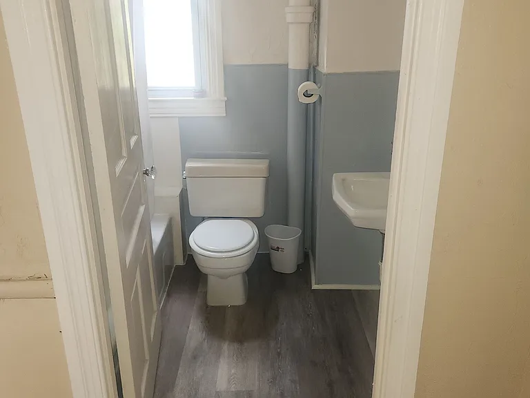 212 Chestnut St — Photo 11