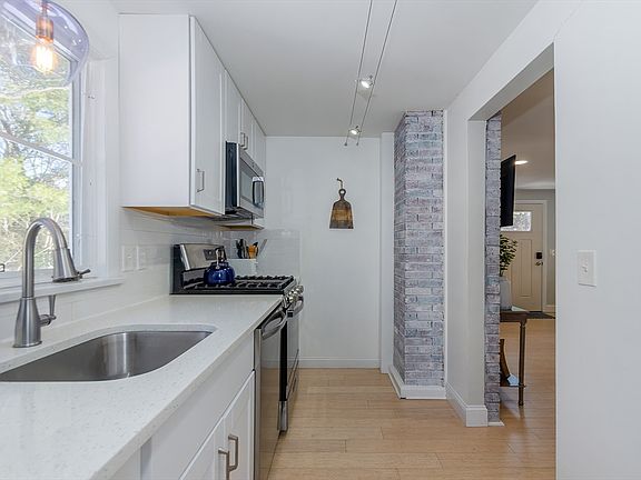 3rd image of 56 Acushnet Rd