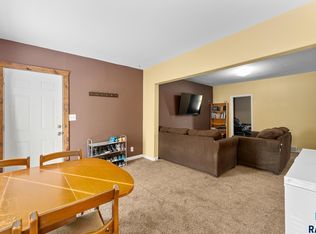 528 W Bailey St, Sioux Falls, SD 57104