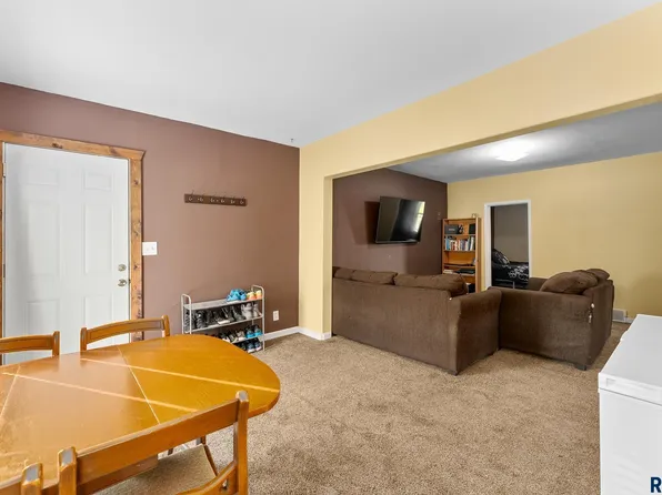 528 W Bailey St, Sioux Falls, SD 57104