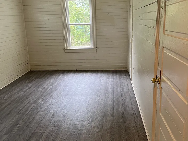 824 Barnwell Ave NE — Photo 5