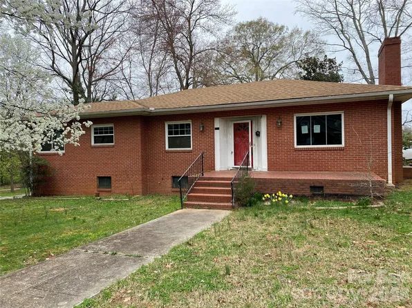 930 N Church St, Salisbury, NC 28144
