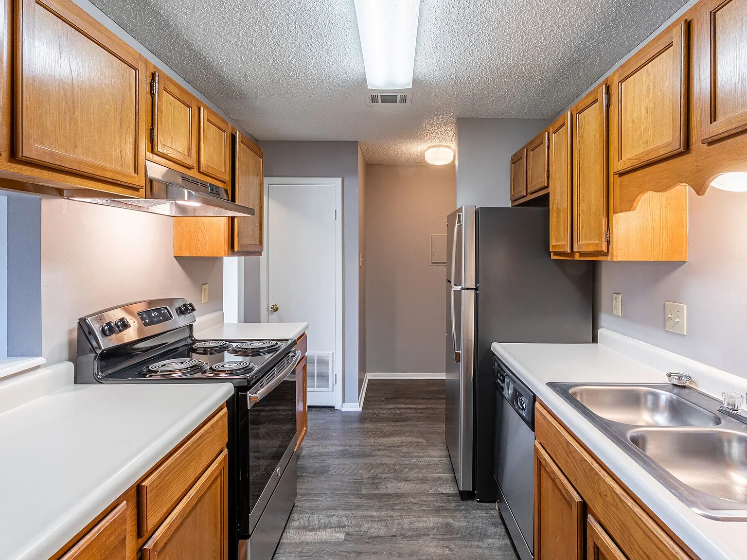 Foothills Apartments — Photo 4