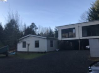 68582 Beaver Loop Rd, North Bend, OR 97459