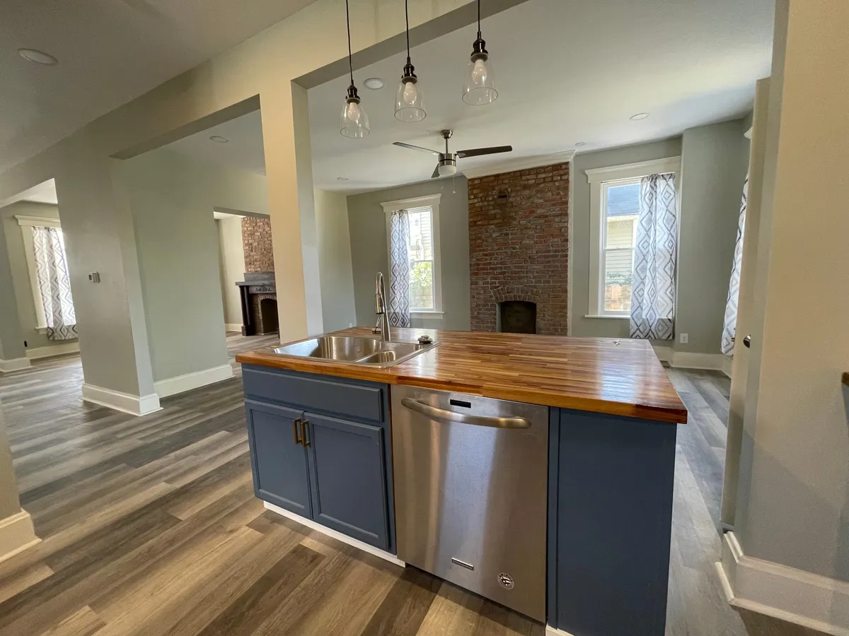 Kitchen island - 802 Bellows Ave