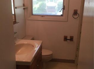 5 Barton Dr, Pittsburgh, PA 15221