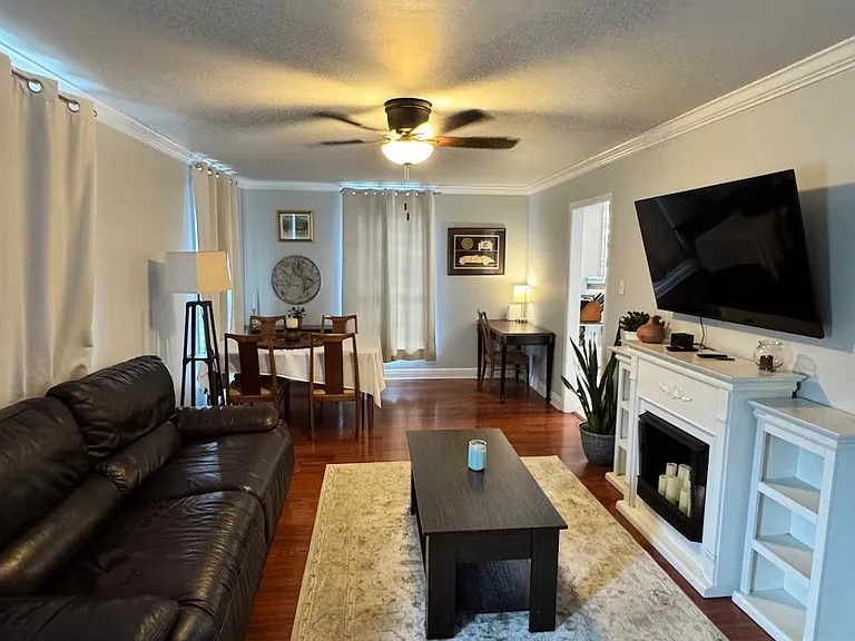 10 Sonia Pl — Photo 2