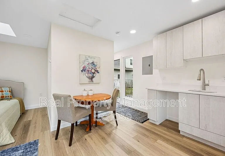742 N 90th St #ADU — Photo 4
