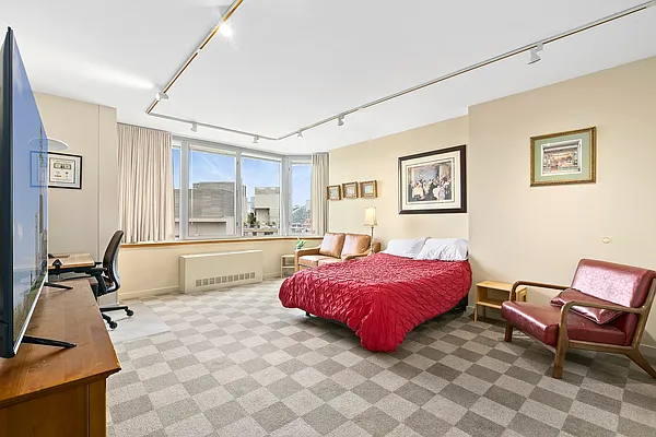 Rented by Corcoran | media 11