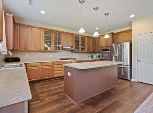 626 Ashburn Ln, Durham, NC 27703