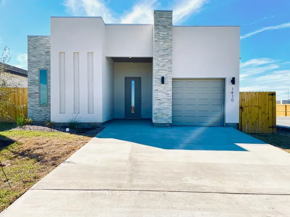 1410 El Caporal Dr, Laredo, TX 78043