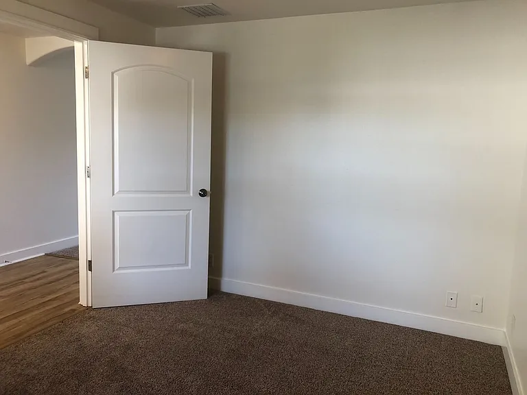 6081 Landmark Ln — Photo 13