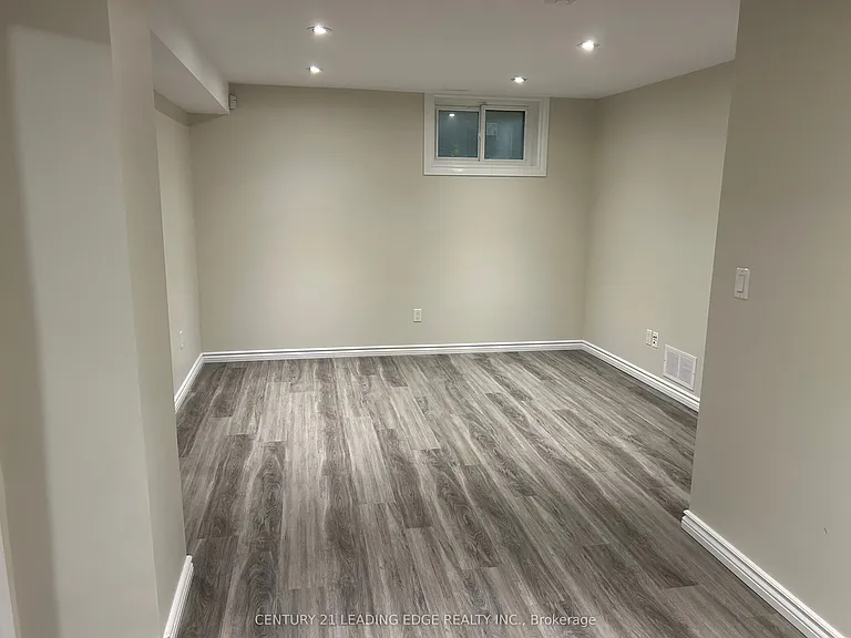 88 Gregory Rd — Photo 11