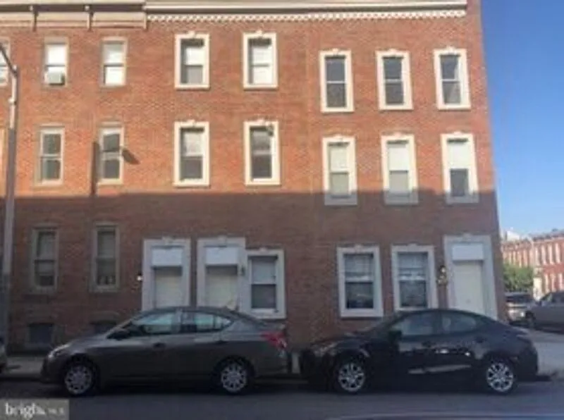 1600 Light St #C