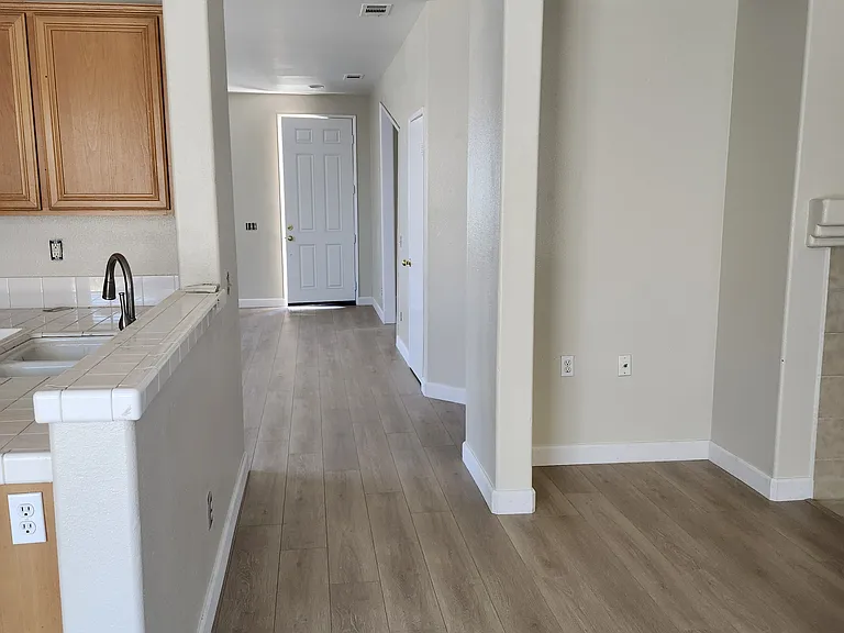 13514 Morningside St — Photo 6
