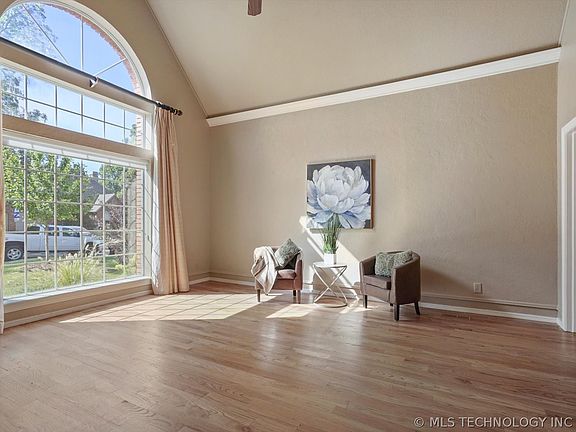 3rd image of 2605 E 74th Pl