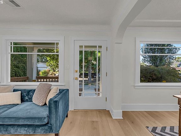 5th image of 7824 SE Yamhill St