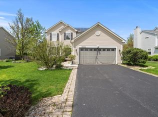 16624 W Cagwin Dr, Lockport, IL 60441