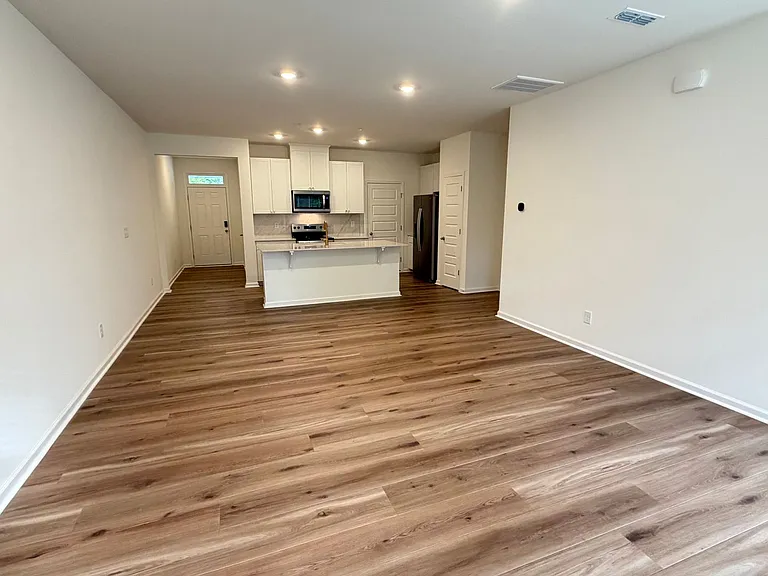128 Parker Ln — Photo 10