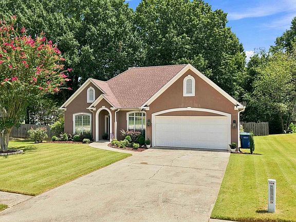 4th image of 205 Leaf Ln