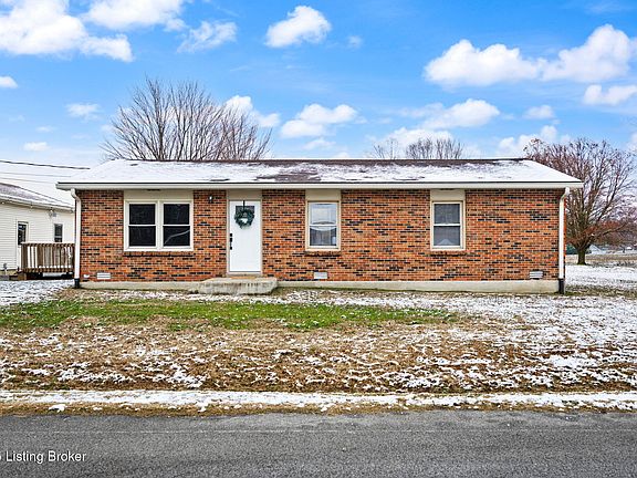 3rd image of 20 Oak Grove Ct