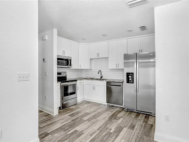 349 Honey Bee Ln — Photo 8