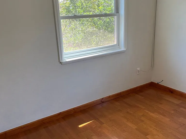 332 S Carr Ave W — Photo 25
