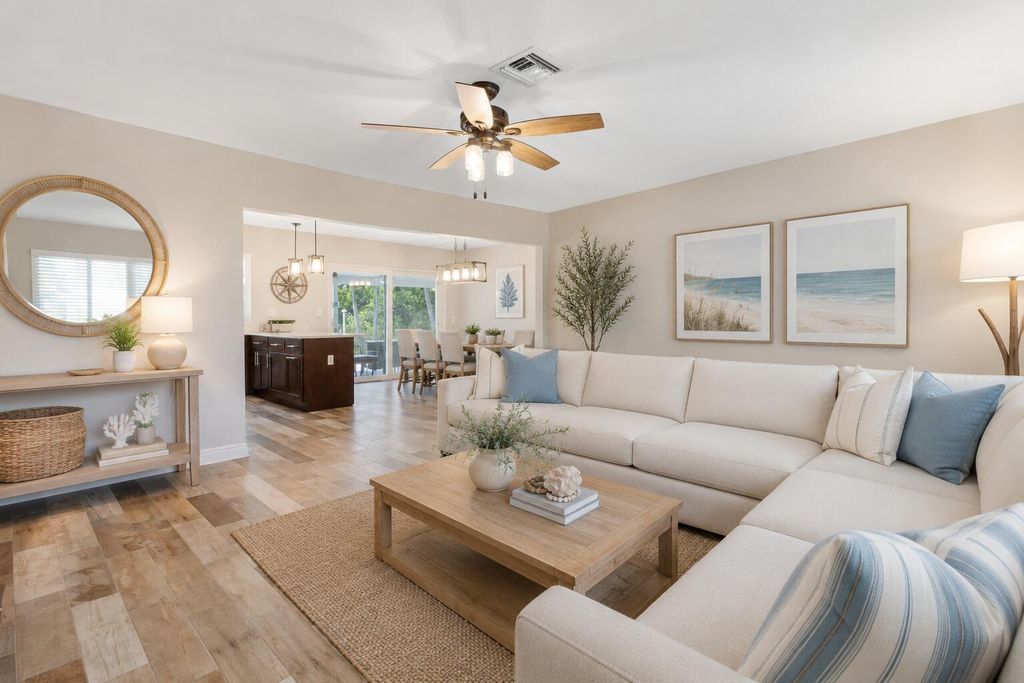 981 SE 10TH Court, photo 6