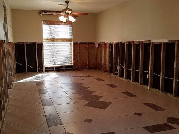 2nd image of 1460 Turner Dr