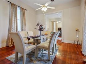 4048 Banks St, New Orleans, LA